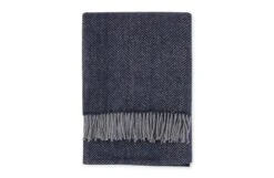 Merino & Cashmere Herringbone Throw Navy 136 X 180cm 7 Merino & Cashmere Herringbone Throw Navy 136 X 180cm -Broste Copenhagen Shop 1 0 1015002 1 1 12