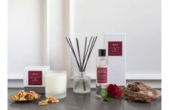 Black Rose & Walnut Scented Candle -Broste Copenhagen Shop 1 0 1029959 3