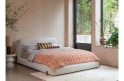 Linie Design Ziri Rug -Broste Copenhagen Shop aw22 nuvola and velvet quilt dusty pink 160 bit stool 2