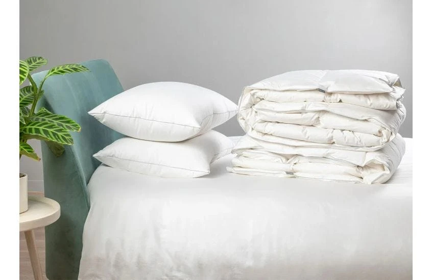 British Duck Down 10.5 Tog Duvet 2 British Duck Down 10.5 Tog Duvet - Image 2