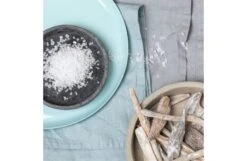 Rock Salt & Driftwood Natural Reed Diffuser -Broste Copenhagen Shop f r fragrance shoot 774 rock salt and driftwood 2 1