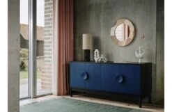 Gazelle Vase Cobalt Splash -Broste Copenhagen Shop shot 03 tinta sideboard landscape 239 master ef v1 lightoff2