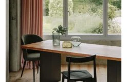 Dapple Vase Woodland Green -Broste Copenhagen Shop shot 07 berlin table supernova chandelier portrait 403 ef v2 2 1