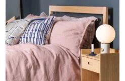 Washed Linen Dusky Pink Fitted Sheet Double -Broste Copenhagen Shop w a washed linen dusky pink lif 1 5